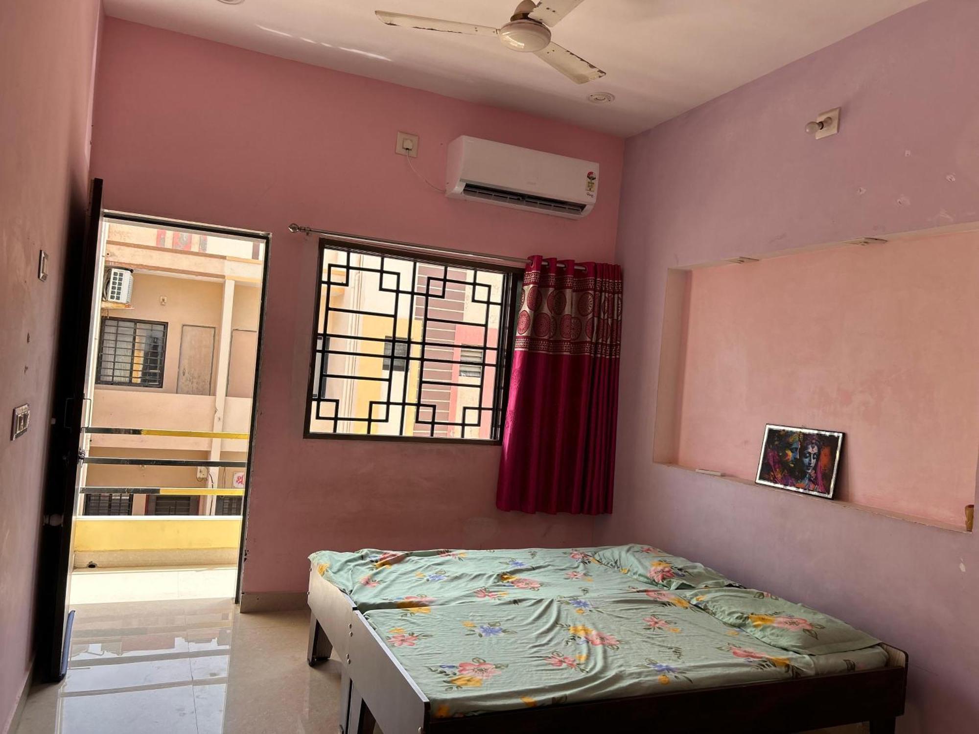 Dwarka Home Stay Номер фото
