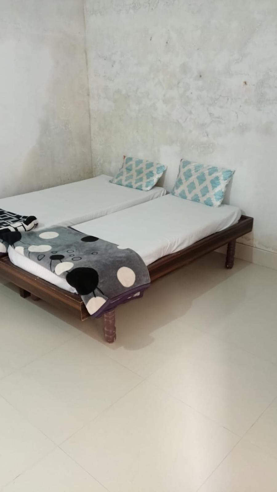 Dwarka Home Stay Экстерьер фото