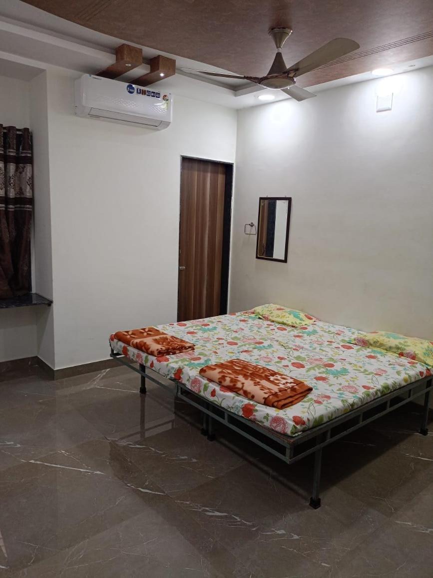 Dwarka Home Stay Экстерьер фото