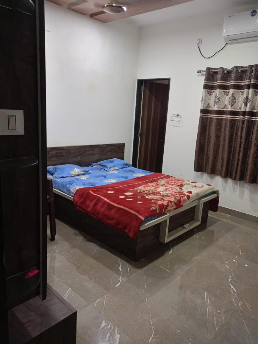 Dwarka Home Stay Экстерьер фото