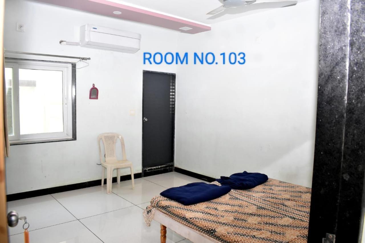 Dwarka Home Stay Экстерьер фото