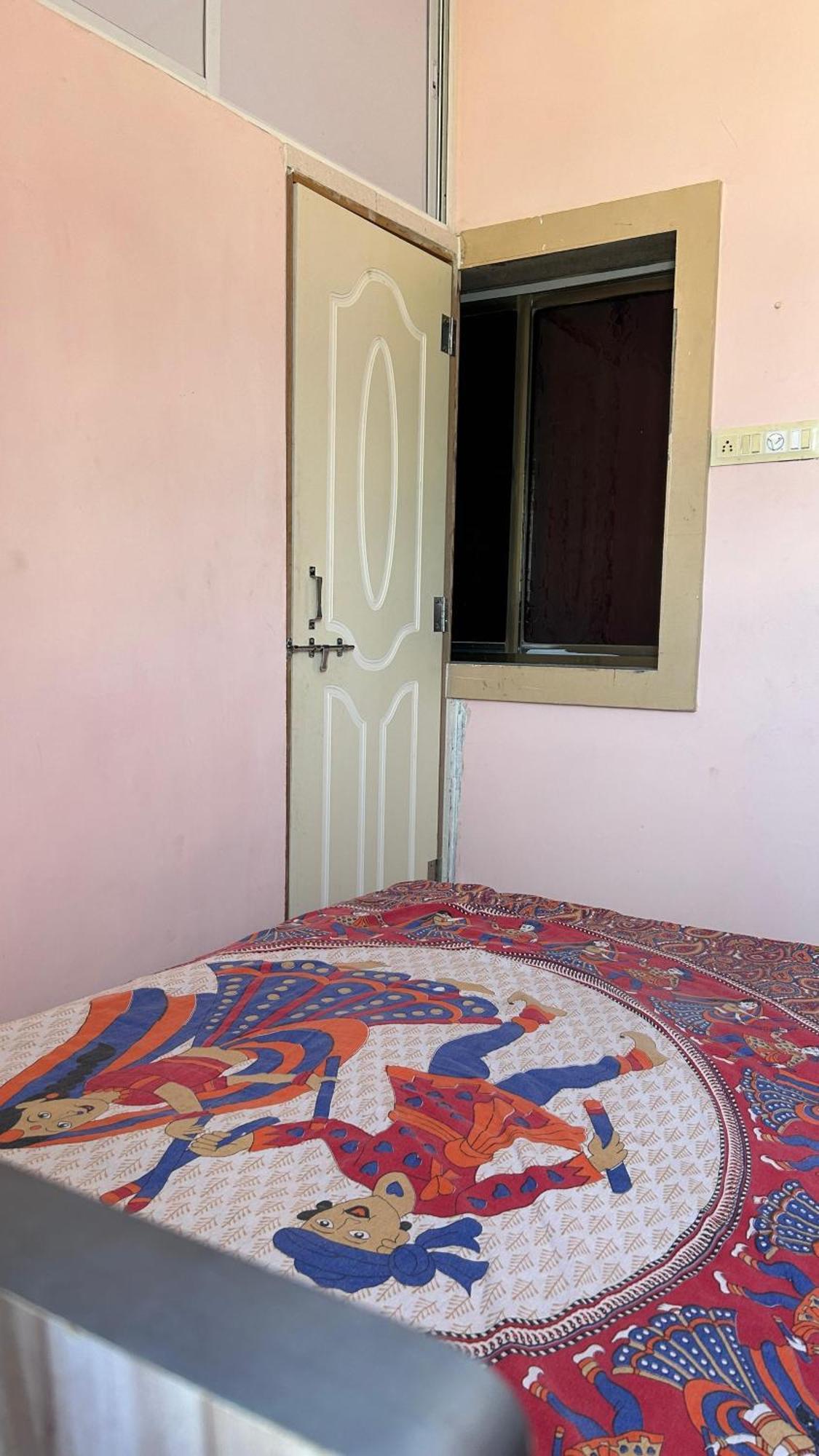 Dwarka Home Stay Экстерьер фото